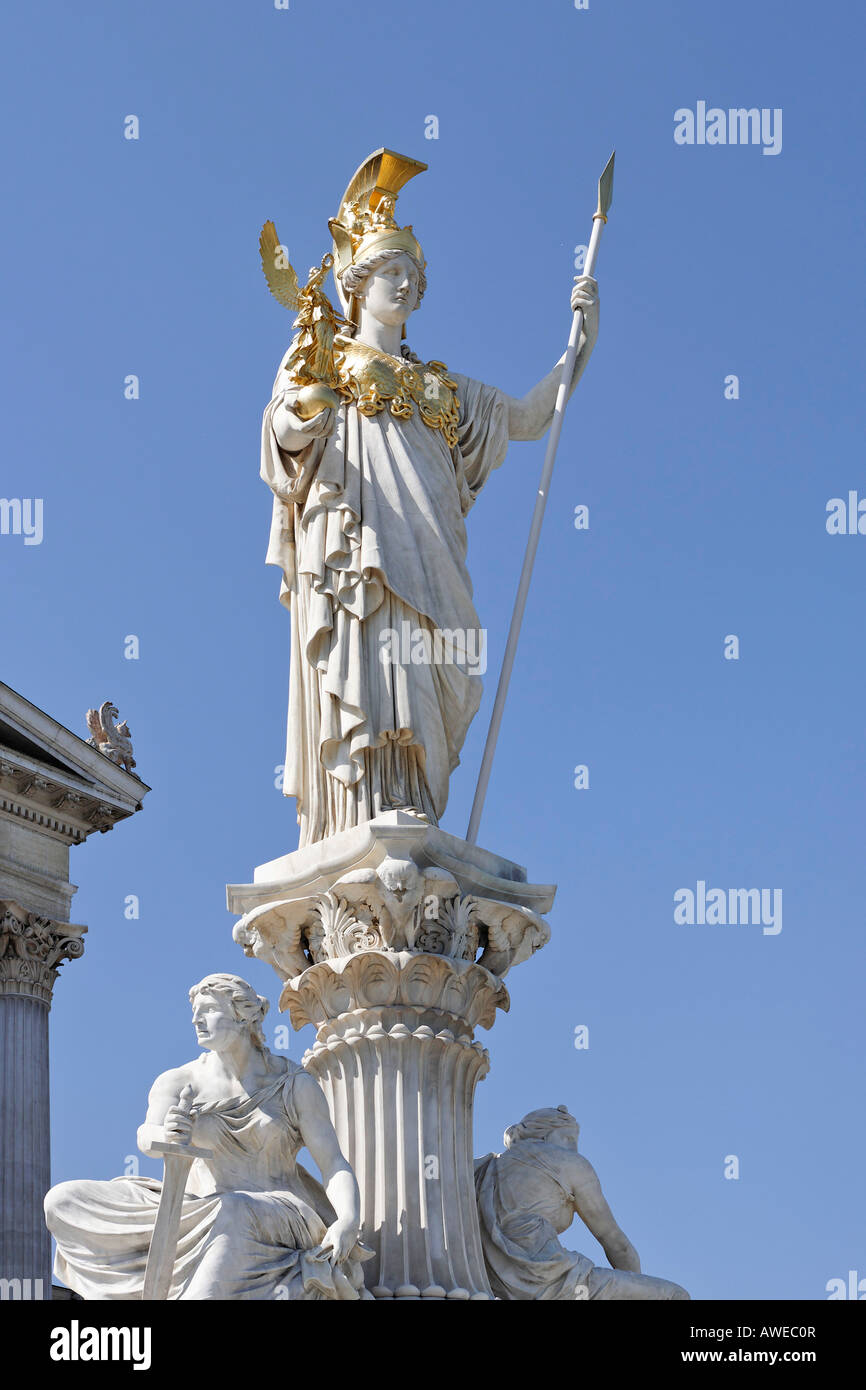 Palas Athene monumento davanti al Parlamento, Vienna, Austria, Europa Foto Stock