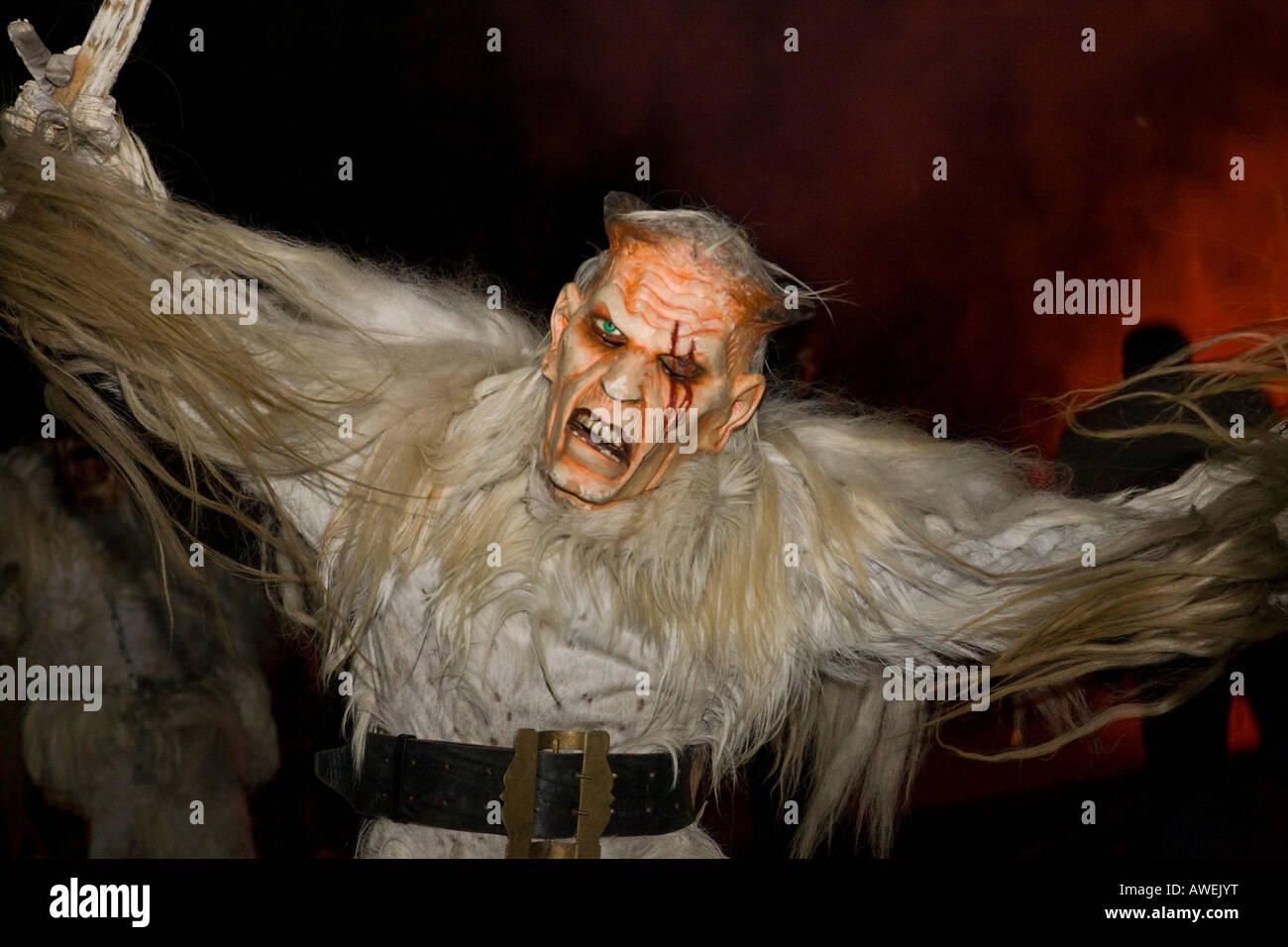 Krampus, un tradizionale austriaca figura legata alla tradizione di San Nicola, egli è il male di controparte responsabile punis Foto Stock