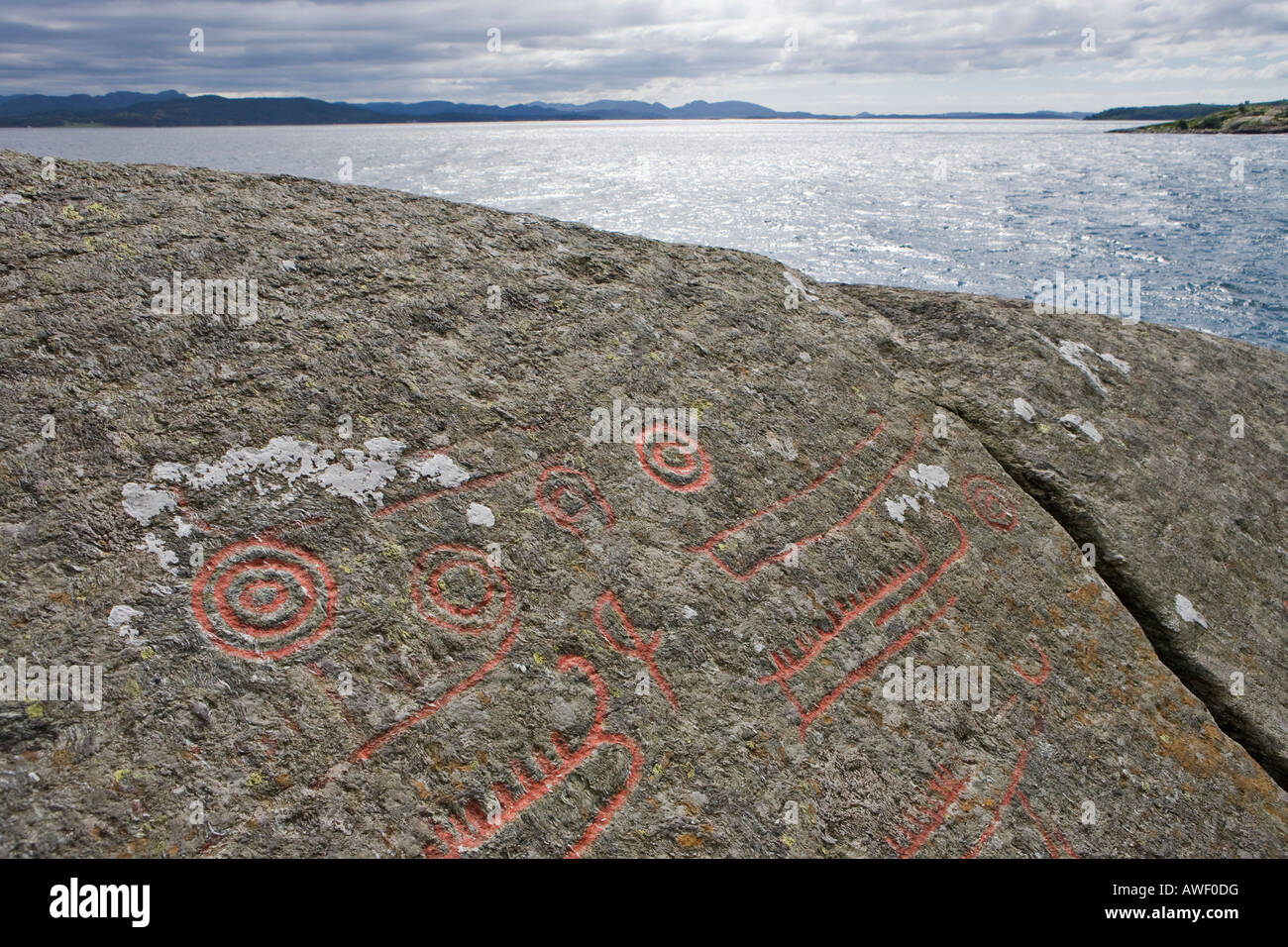 Le incisioni rupestri di navi vichinghe, Solbakk, Norvegia, Scandinavia, Europa Foto Stock