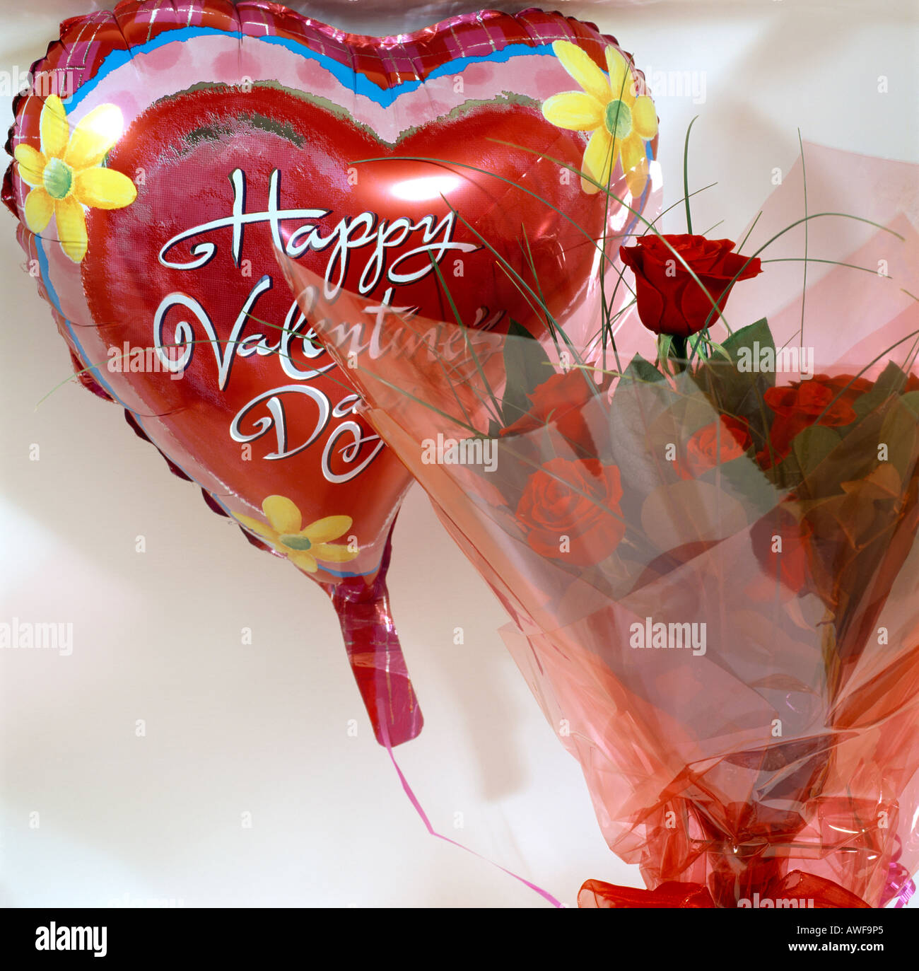 Happy Valentines Day palloncino & Roses Foto Stock