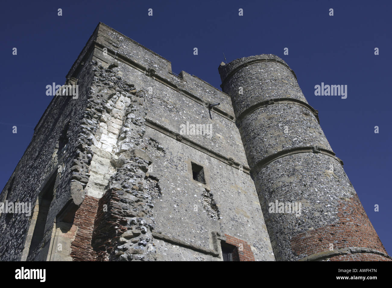 Il Rivellino del XIV secolo il Castello di Donnington con le associazioni per la guerra civile con una battaglia e assedio Foto Stock