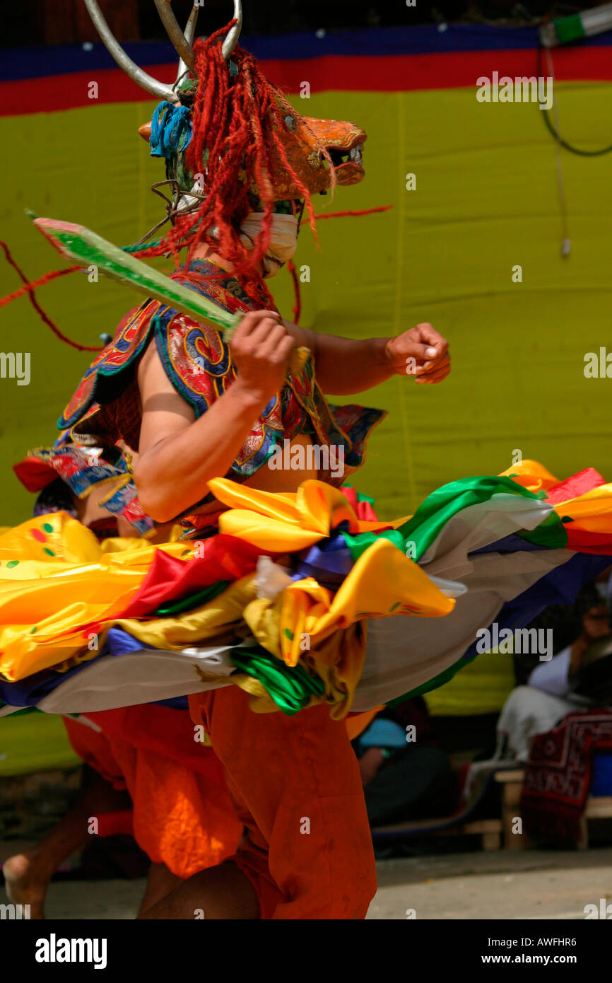 Le feste di addio al celibato danza al Tangbi Mani Tsechu (festival), Bhutan Foto Stock