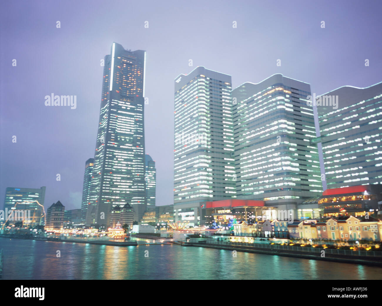 Yokohama waterfront di notte Foto Stock
