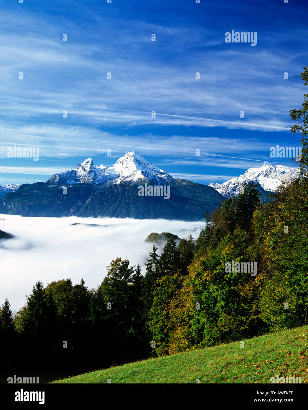 Vista di Mt. Il Watzmann in autunno, Berchtesgadener Land regione, Alta Baviera, Baviera, Germania, Europa Foto Stock