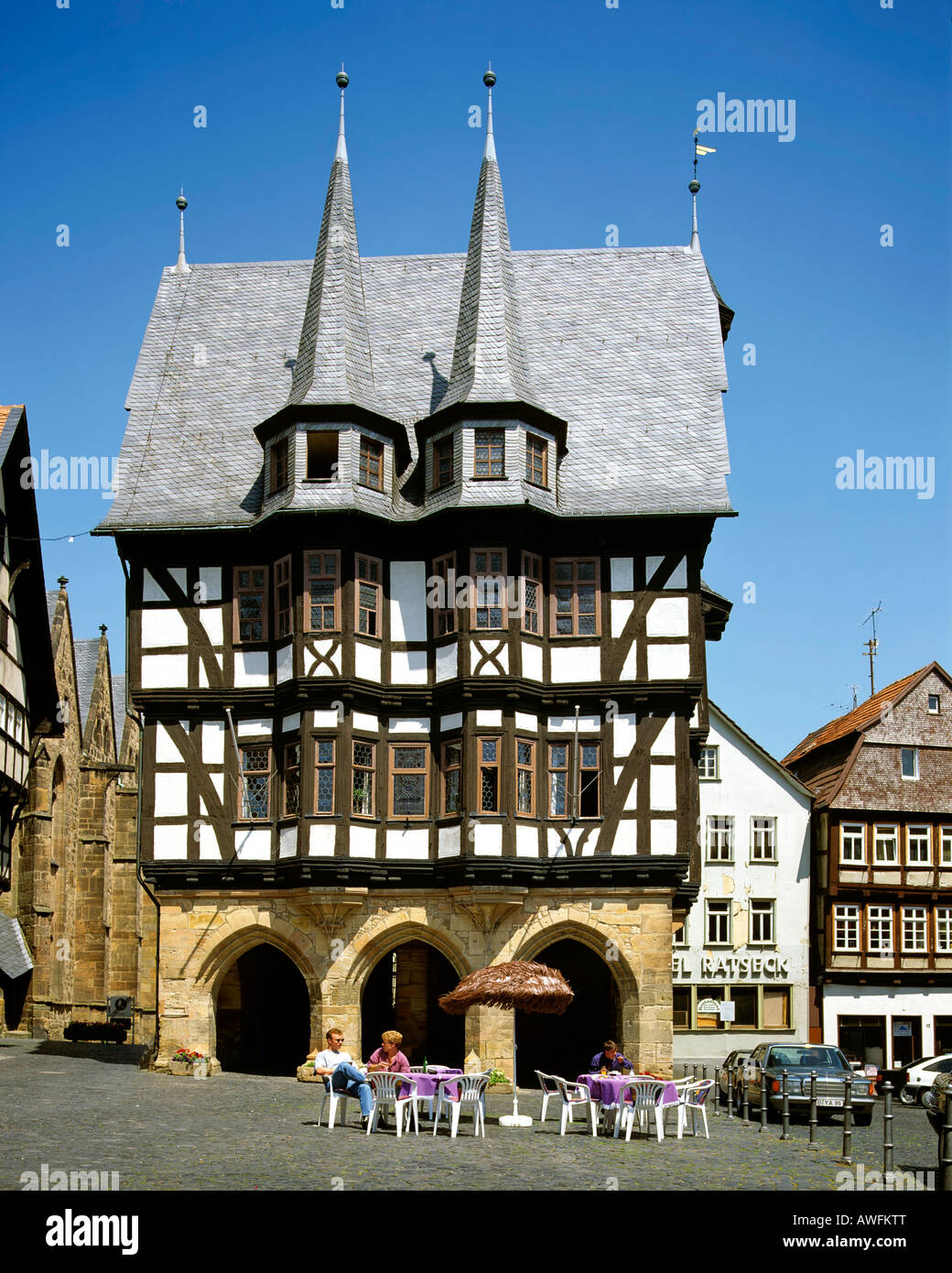 Fachwerk-style town hall in Alsfeld, Hesse, Germania, Europa Foto Stock