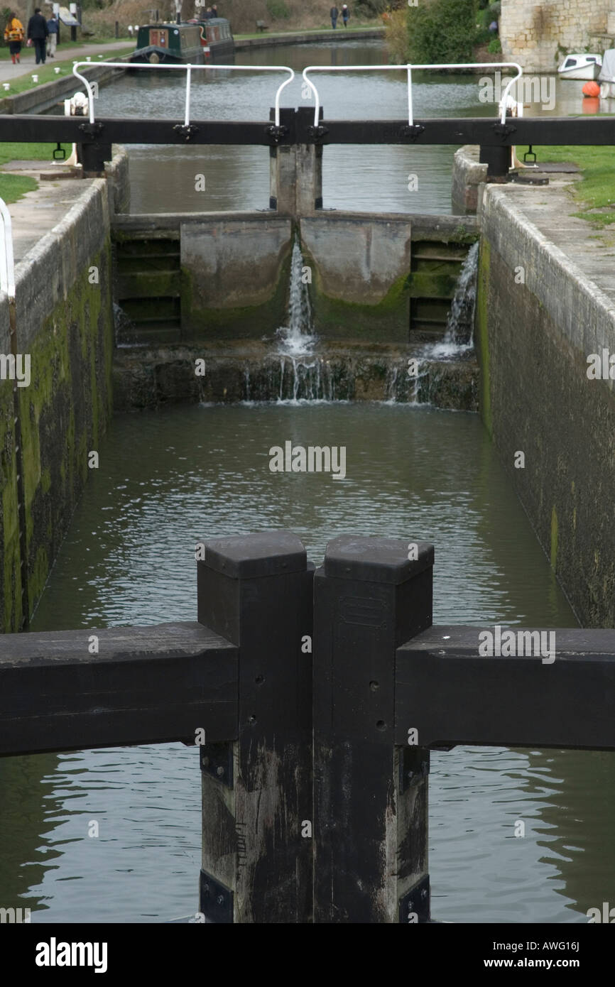 Serrature, Avon Canal, Somerset, Inghilterra, Regno Unito, Europa Foto Stock