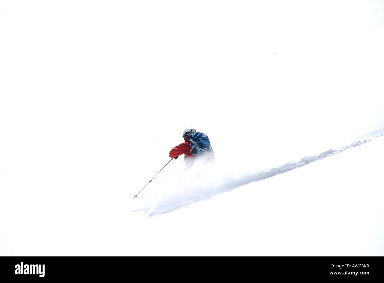 Un uomo sci backcountry in San Juan Mountains alto sopra di Telluride Colorado Foto Stock