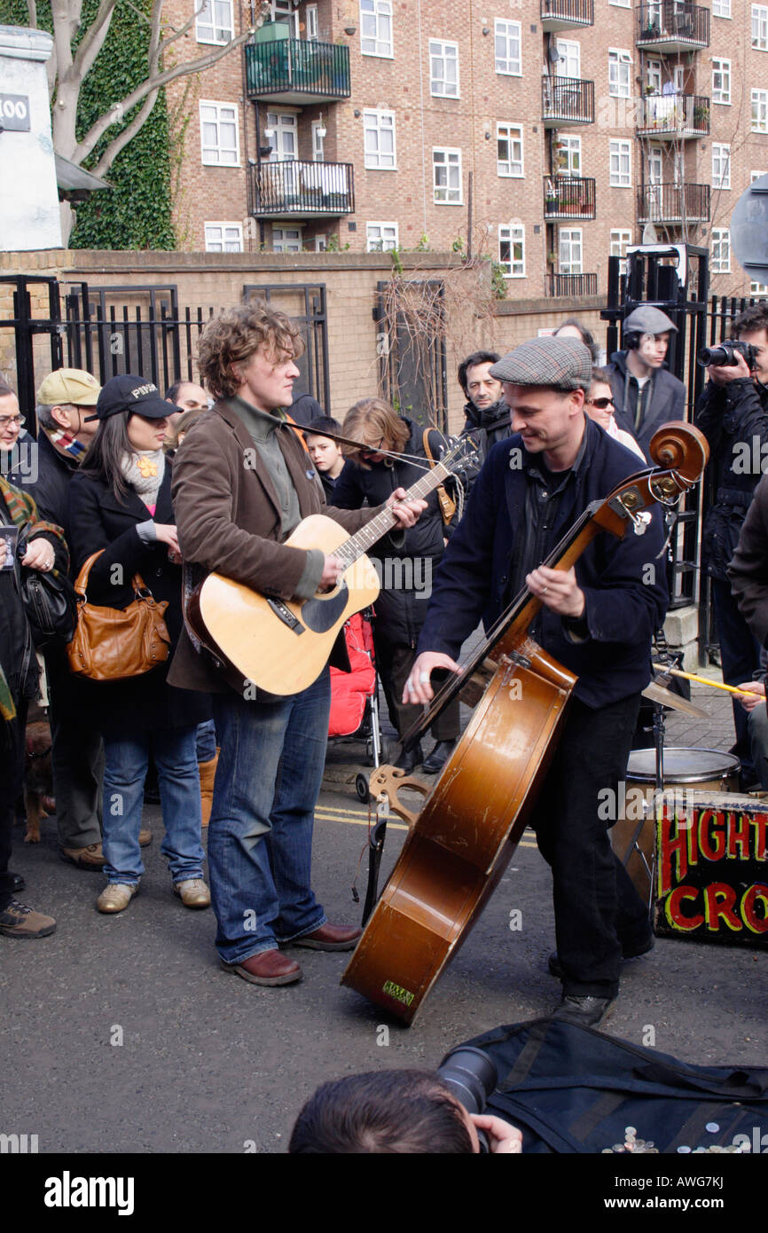 Buskers fotografata Portobello Road Londra Marzo 2008 Foto Stock