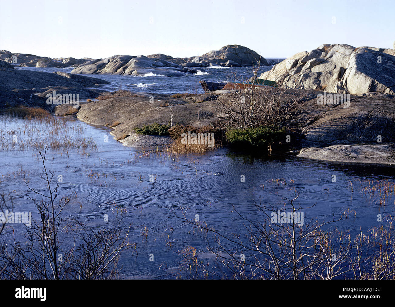 Panorama del paesaggio costiero nordico con rocce immagini e fotografie ...