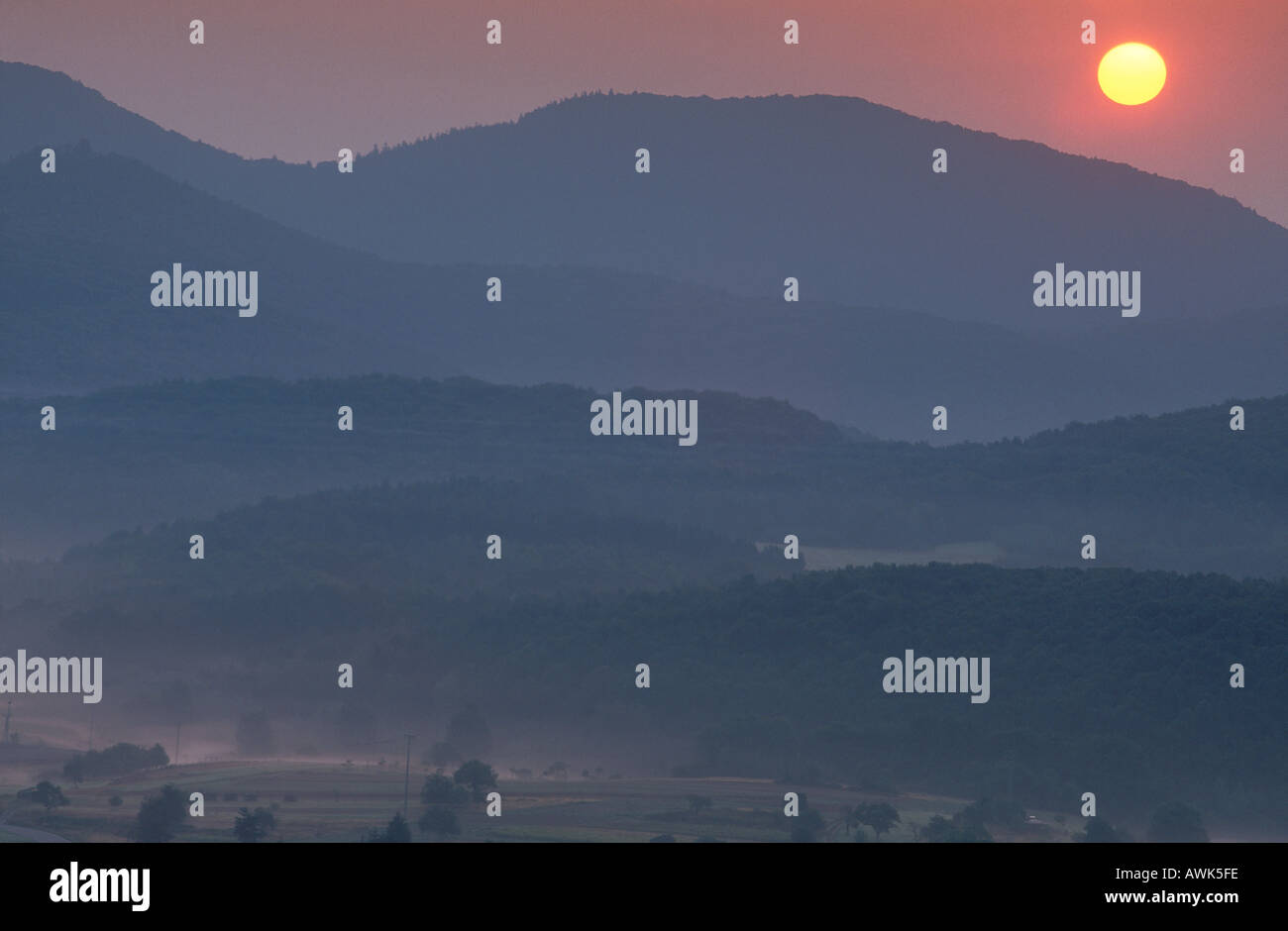 Alba sulle montagne, Foresta del Palatinato, Germania Foto Stock