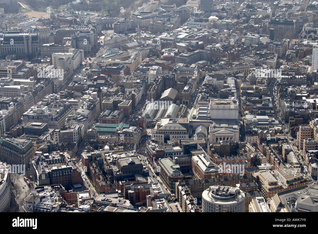 Elevato livello obliquo di vista aerea a sud-ovest di mercato di Covent Garden Foto Stock
