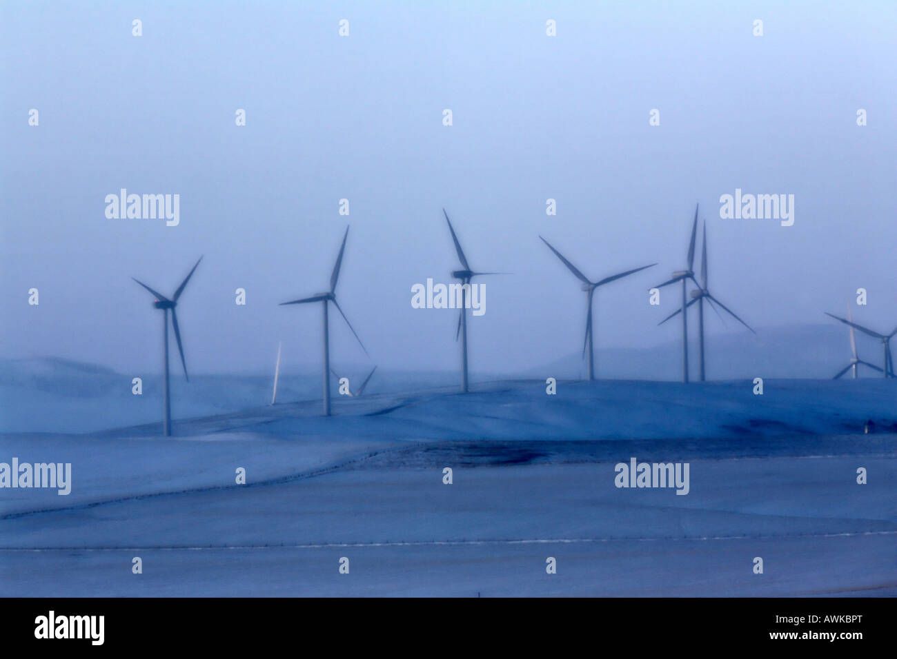 Wind Farm in prossimità del rullo di estrazione Creek Alberta Foto Stock