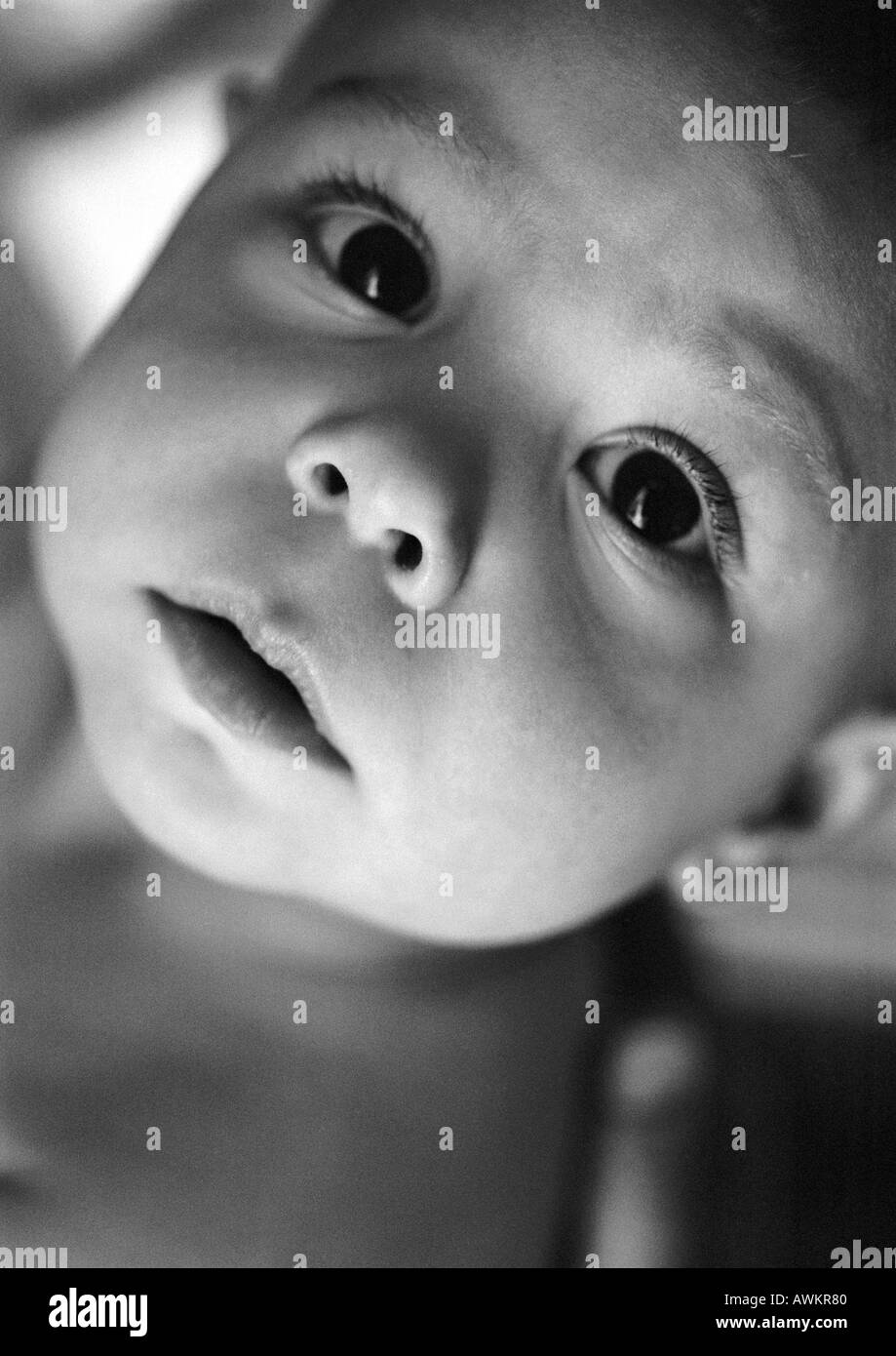 Baby la faccia, close-up, b&W Foto Stock