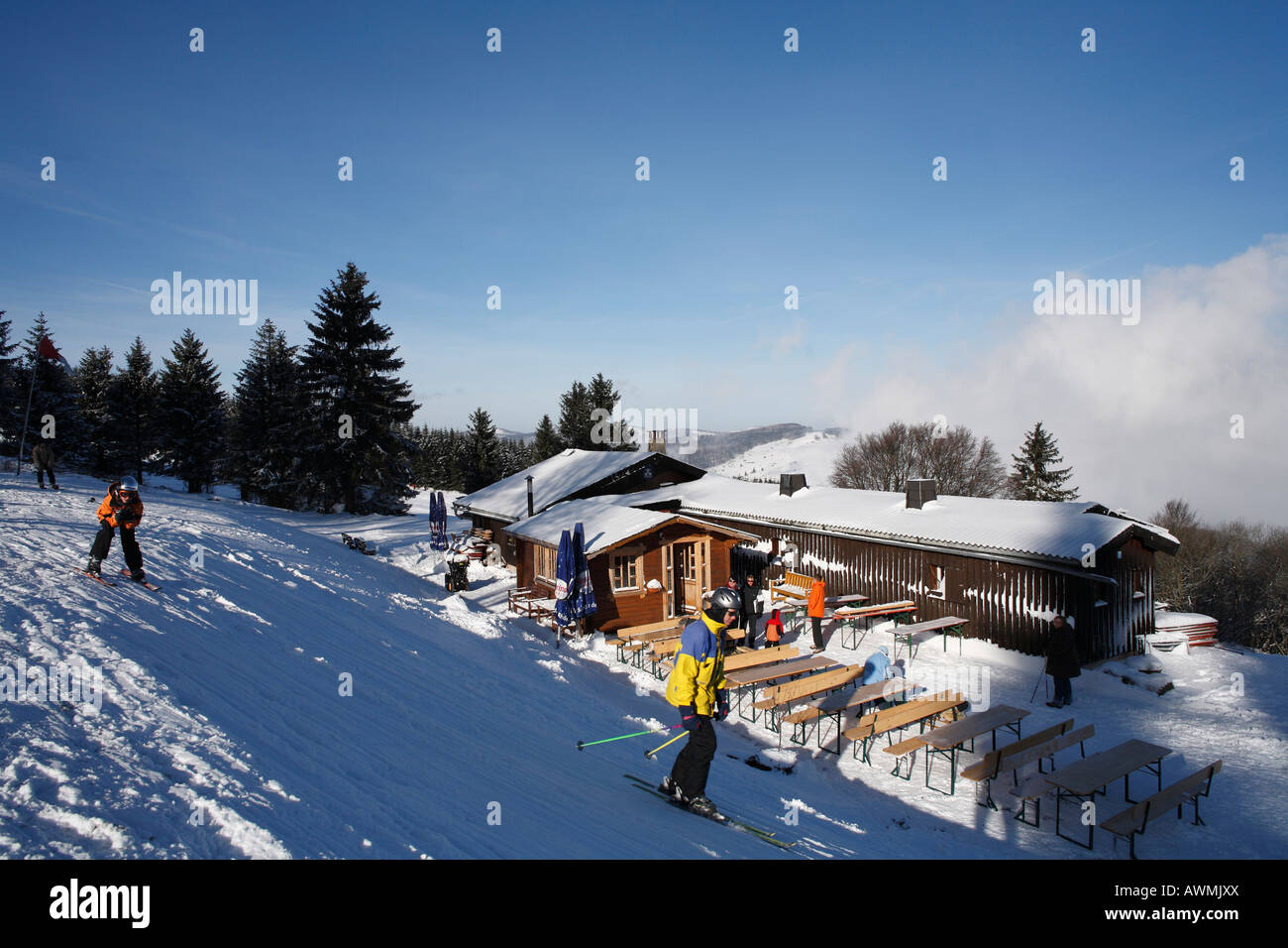 Cabina, Mt. Kreuzberg vicino a Bischofsheim, Rhoen montagne, bassa Franconia, Baviera, Germania, Europa Foto Stock