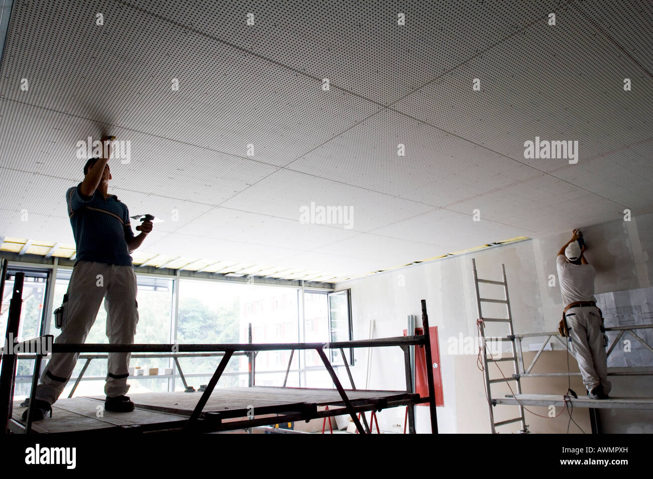 Costruzione di un ospedale, fori di riempimento nel soffitto, Gelsenkirchen, Renania settentrionale-Vestfalia, Germania Foto Stock