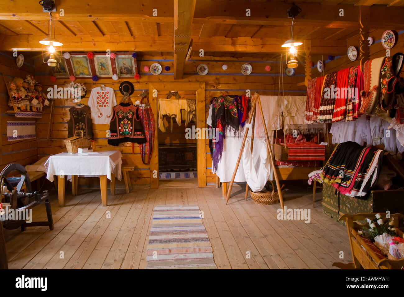 Artigianato in un museo, Zdiar, Alti Tatra, Slovacchia, Europa Foto Stock