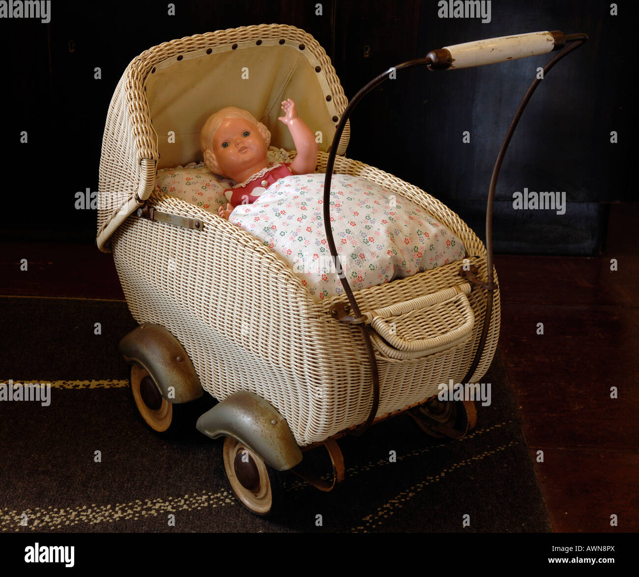 Retrò baby doll Carrello a partire dagli anni cinquanta, Industriemuseum, Lauf/Pegnitz, Franconia, Baviera, Germania, Europa Foto Stock