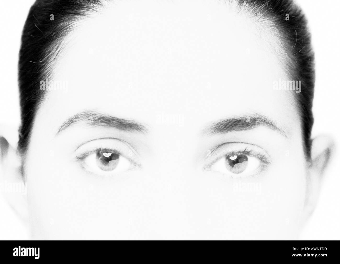 La parte superiore del volto di donna, close-up, B&W Foto Stock