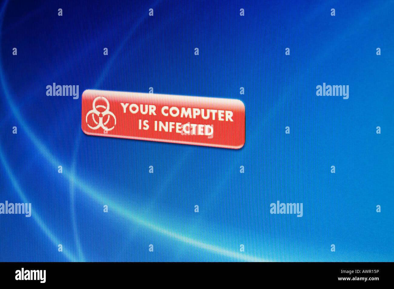 Il monitor di un computer shot, 'il tuo computer è stato infettato' messaggio Foto Stock