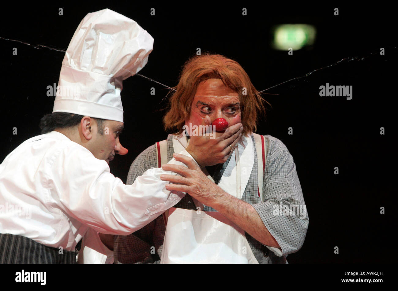 Il clown Enrico Caroli e Angelo Munoz nel circus. Stoccarda, Baden-Wuerttemberg (Germania). Foto Stock