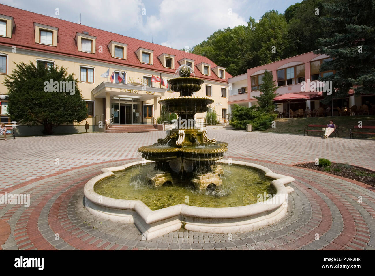 Spa hotel e fontana, Bojnice, Slovacchia Foto Stock