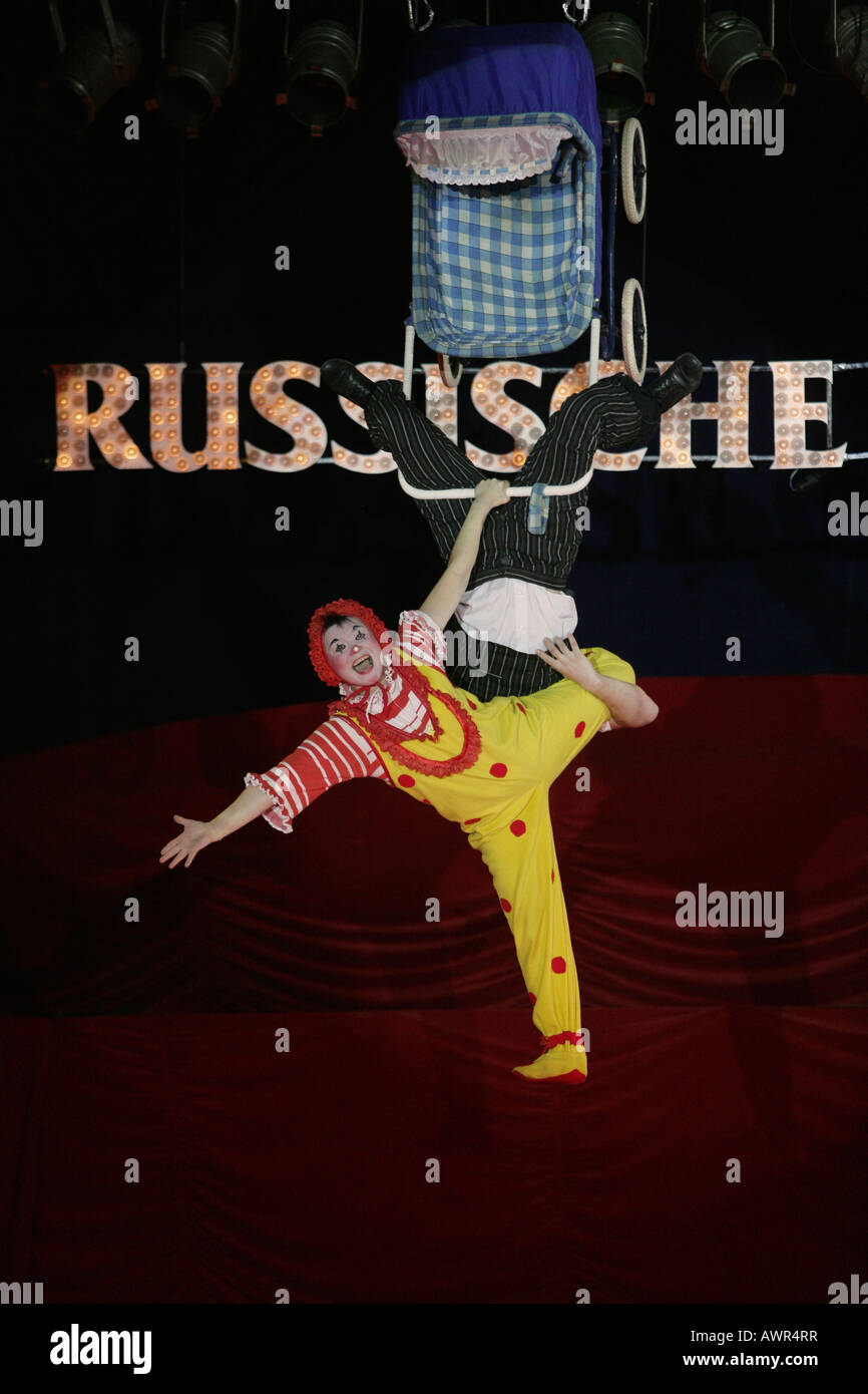 Clown Oleg Konstantinowitsch Popow performance nel circo russo Foto Stock