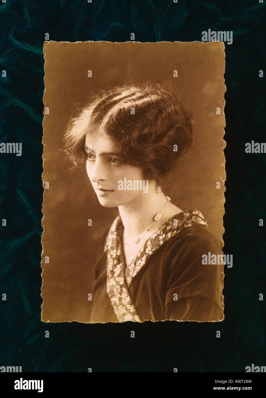1920's vintage ritratto di una giovane donna Foto Stock