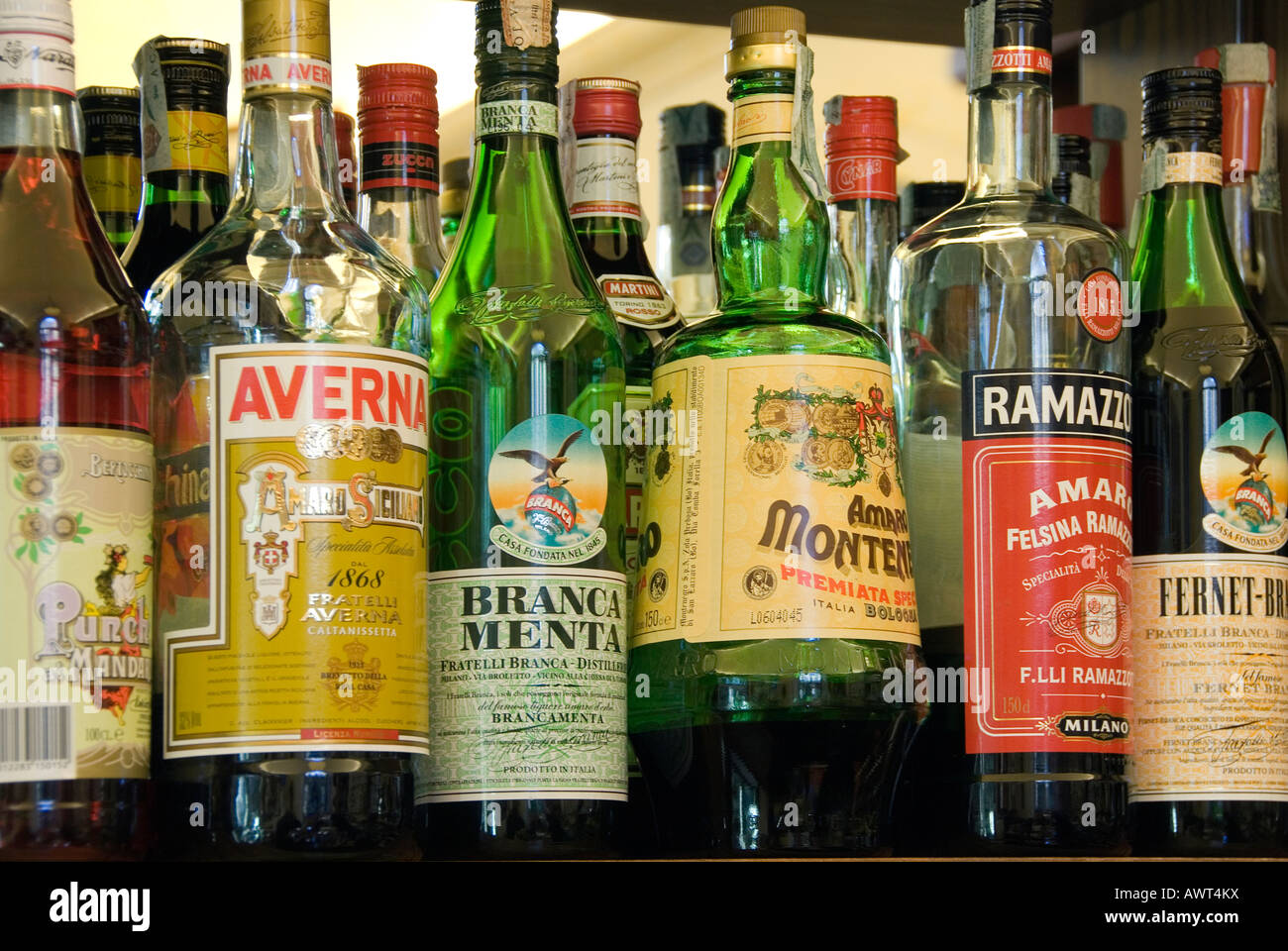 Liquori italiani immagini e fotografie stock ad alta risoluzione - Alamy