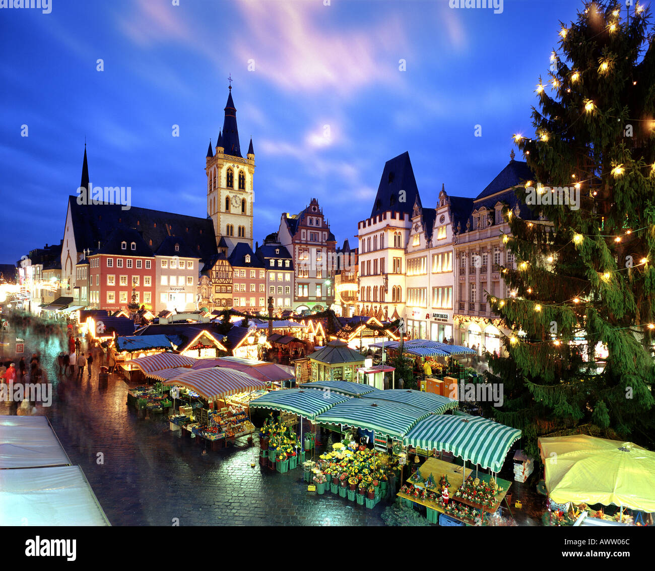 DE - Renania Palatinato: Mercatino di Natale a Treviri Foto Stock