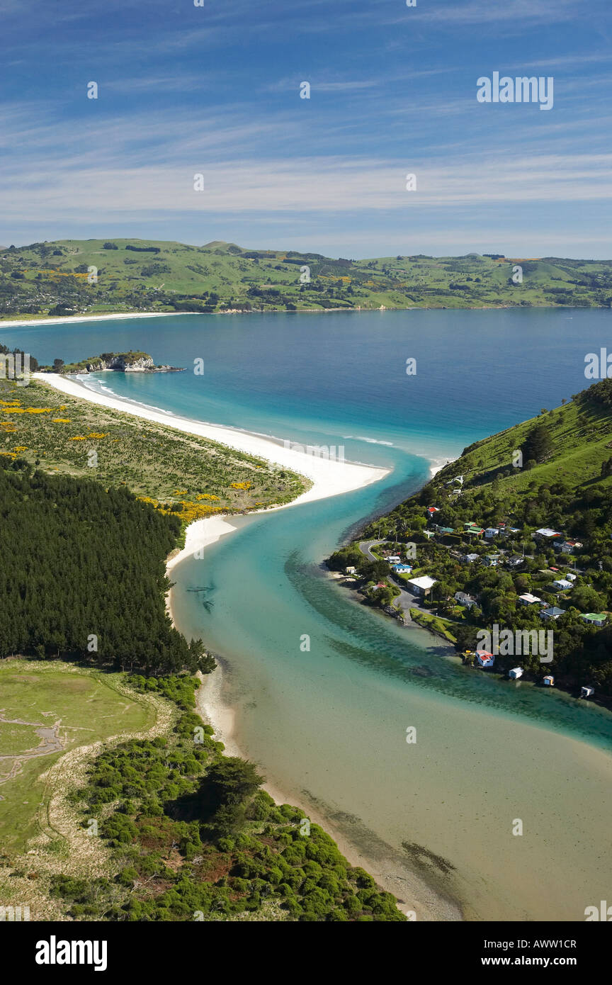 Ingresso Purakanui Township e Bay a nord di Dunedin Isola del Sud della Nuova Zelanda antenna Foto Stock