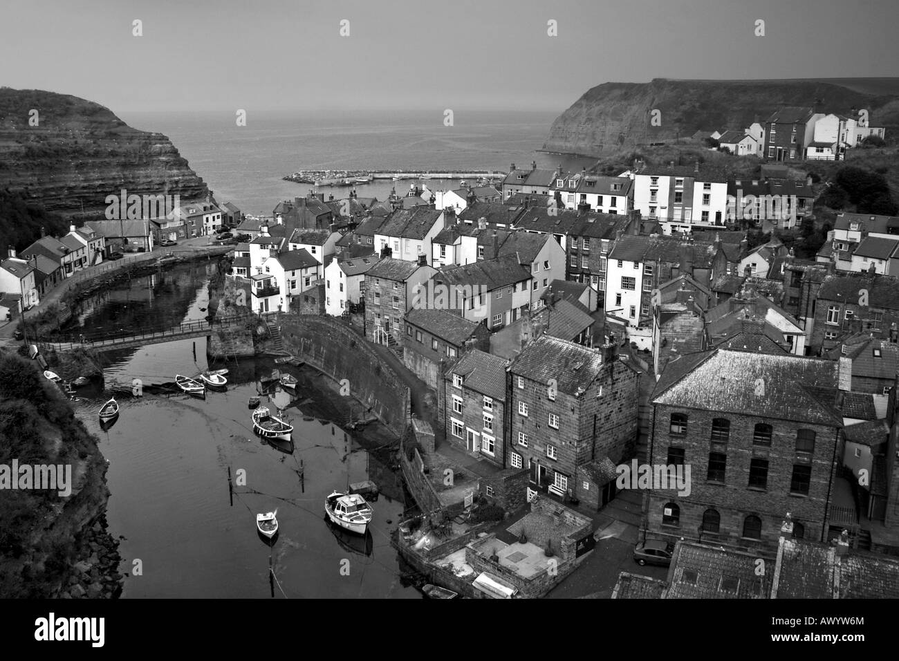 Il North Yorkshire cittadina balneare di Staithes, vicino a Whitby, e notoriamente obnce home al capitano James Cook Foto Stock