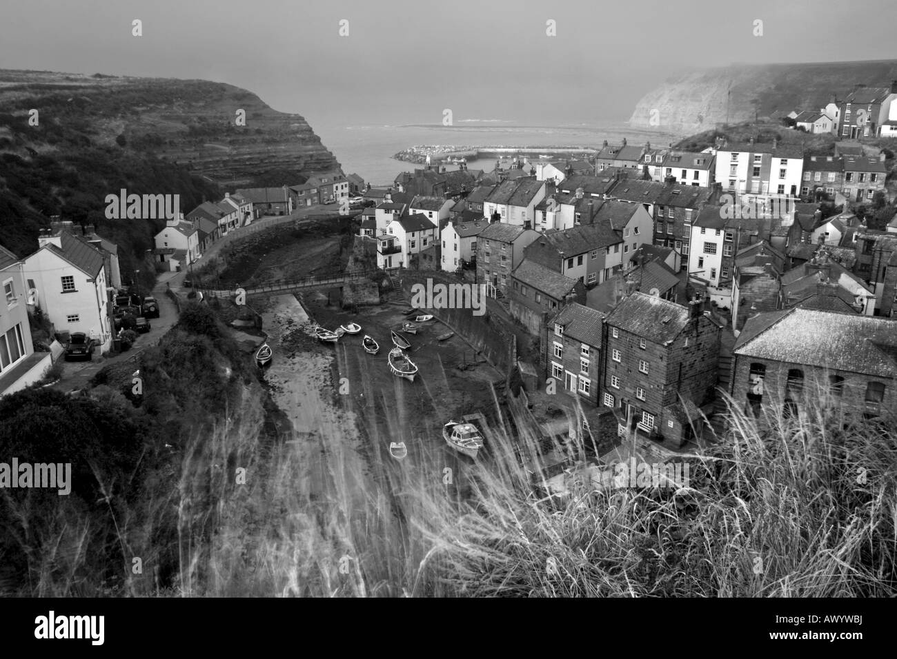Il North Yorkshire cittadina balneare di Staithes, vicino a Whitby, e notoriamente obnce home al capitano James Cook Foto Stock