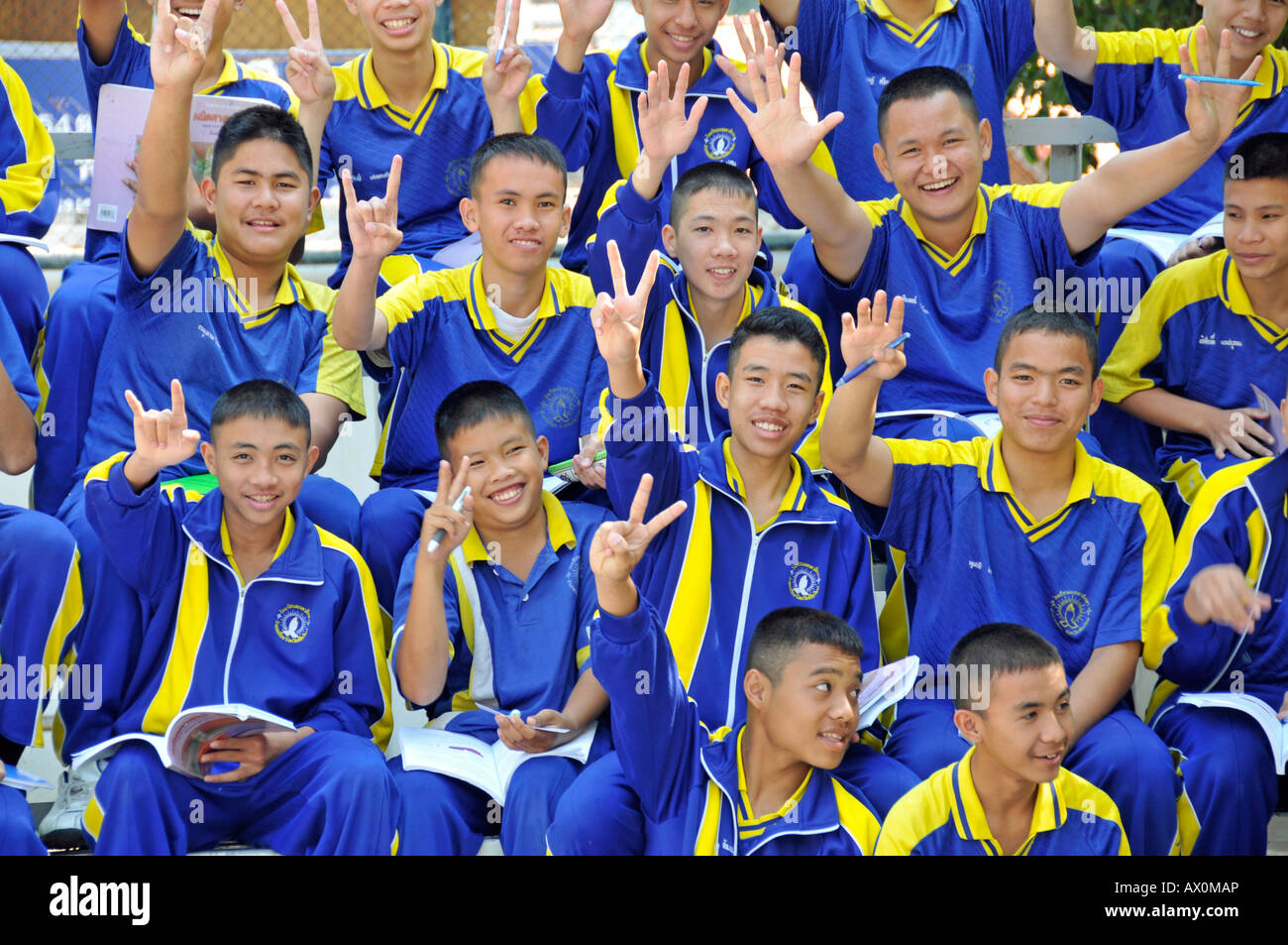 Scolari durante una palestra classe, Chiang Mai, Thailandia, Sud-est asiatico, in Asia Foto Stock