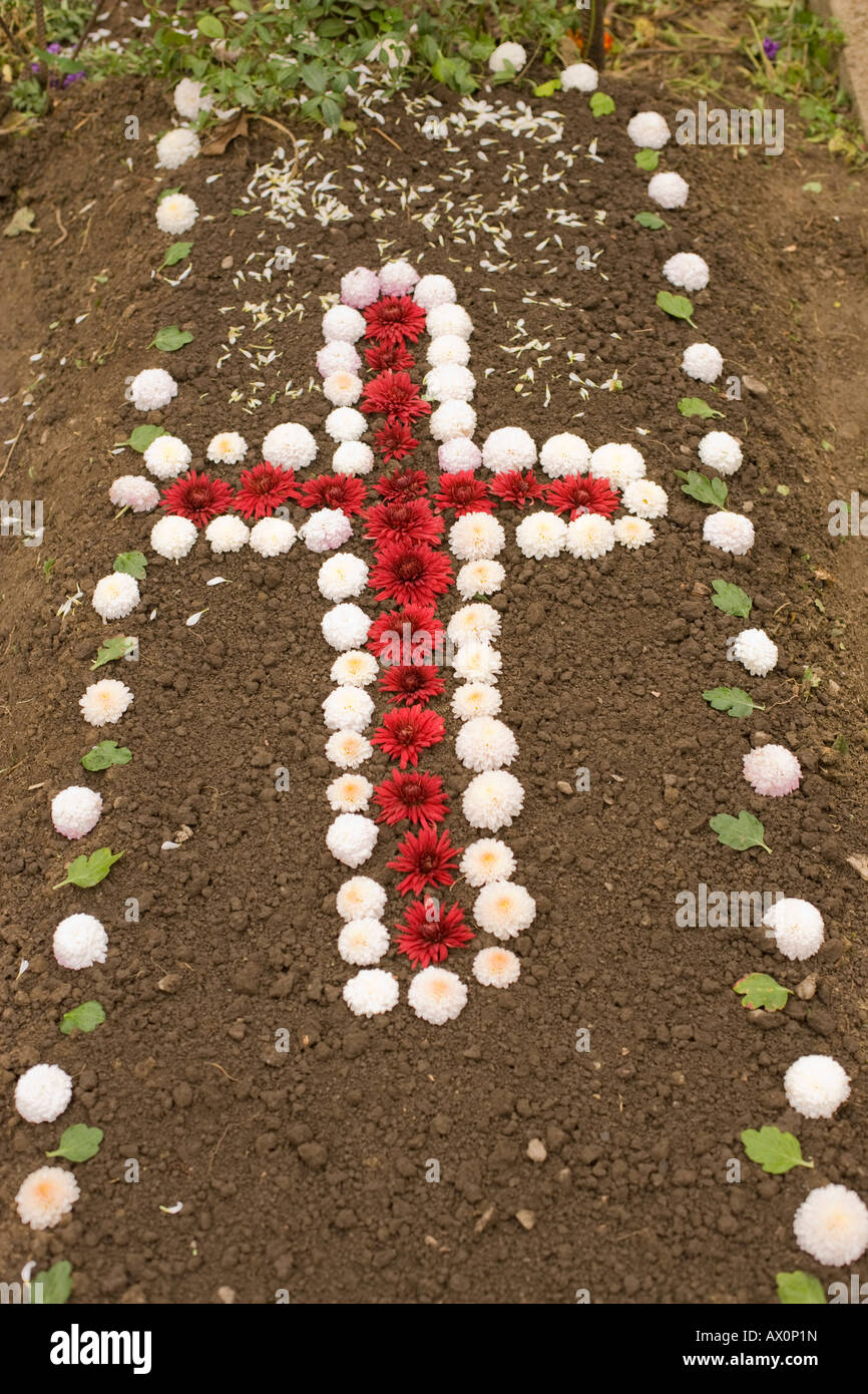 La Romania, Maramures, decorate grave a tutti Staints giorno Foto Stock