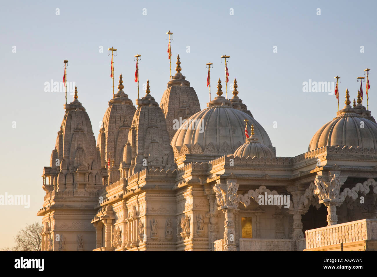 Inghilterra, Londra, Neasdon Shri Swaminarayan Mandiir tempio, il più grande tempio indù al di fuori dell India Foto Stock Inghilterra, Londra, Neasdon Shri Swaminarayan Mandiir tempio, il più grande tempio indù al di fuori dell India Foto Stock
