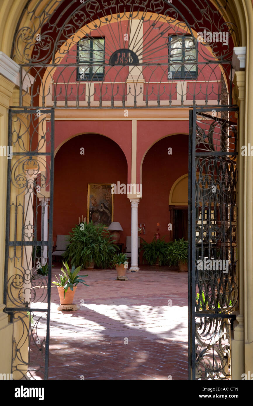 Il patio, il cortile Hacienda Benazuza Elbulli, hotel a Sanlucar la Mayor, Provincia Sevilla, Andalusia, Spagna Foto Stock