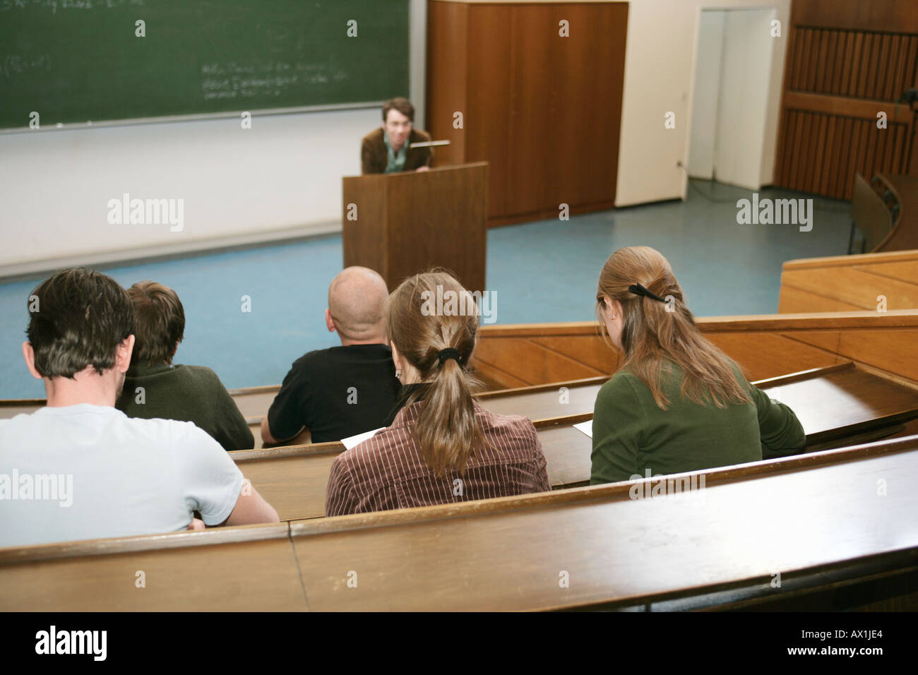 Il Professor dando lezione Foto Stock