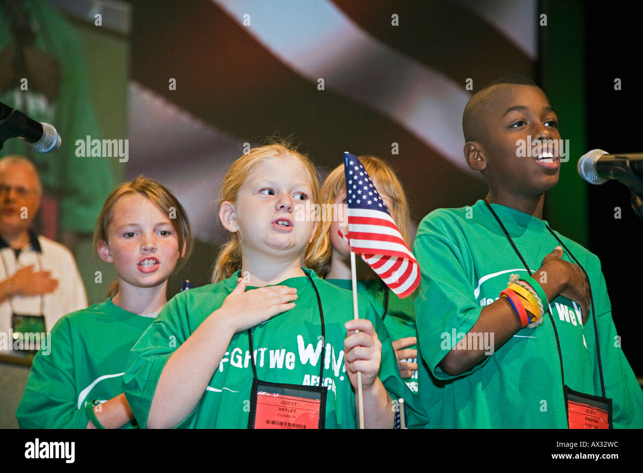 Bambini dicono che la promessa di fedeltà Foto Stock