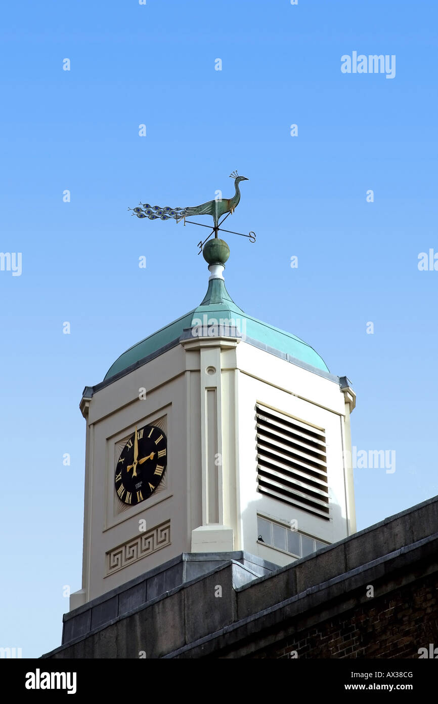Clock Tower con Weathervane presso il Castello di Dublino. Foto Stock