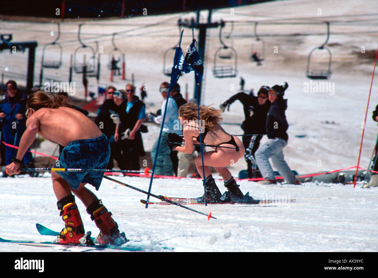 Costume da bagno Slalom di sci e di snowboard in gara Steamboat Springs CO USA Foto Stock