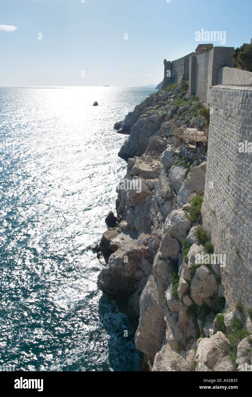 Vista dalle mura della città di Dubrovnik, Dalmazia, Croazia Foto Stock