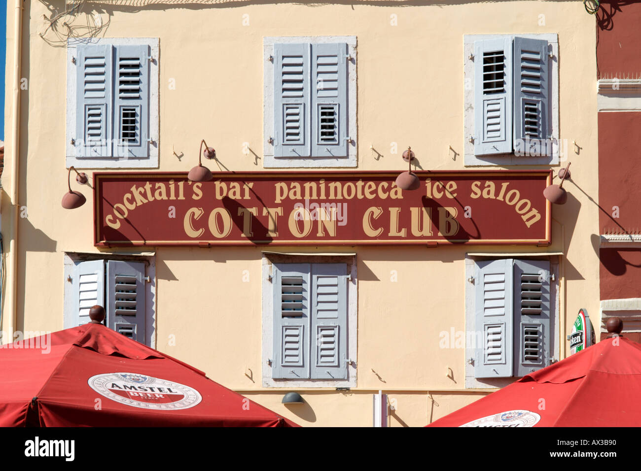Il Cotton Club Bar nella città vecchia di Porec, Istria, Croazia Foto Stock