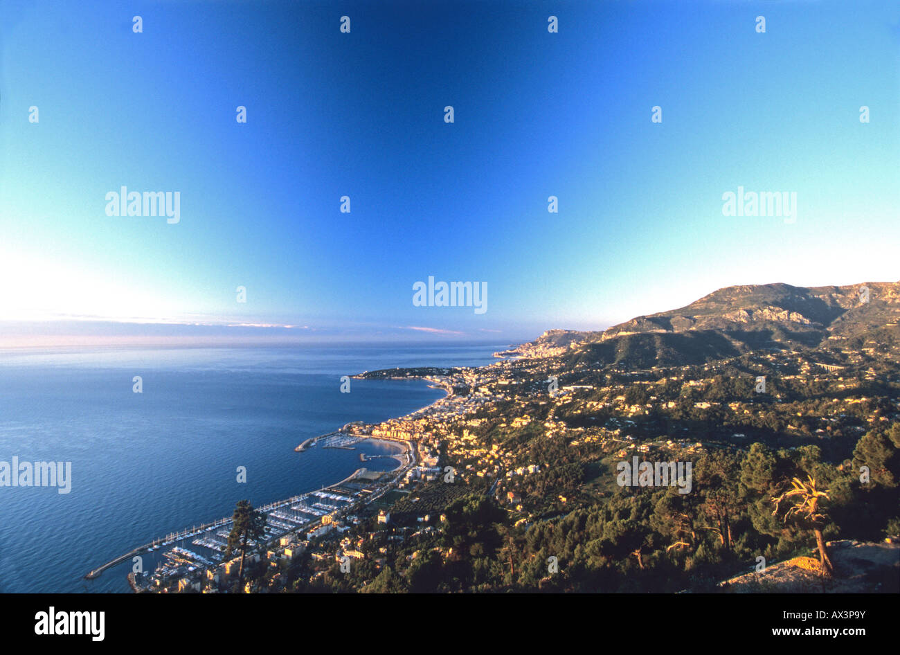 Menton Alpes-maritimes 06 Cote d Azur Riviera francese Paca Francia Europa Foto Stock