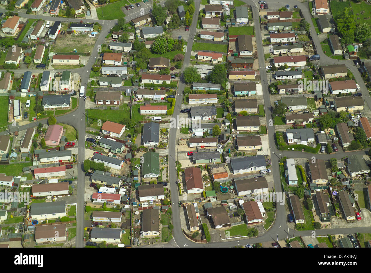 Vista aerea di un mobile home park, noto anche come un caravan park o un parcheggio per roulotte Foto Stock