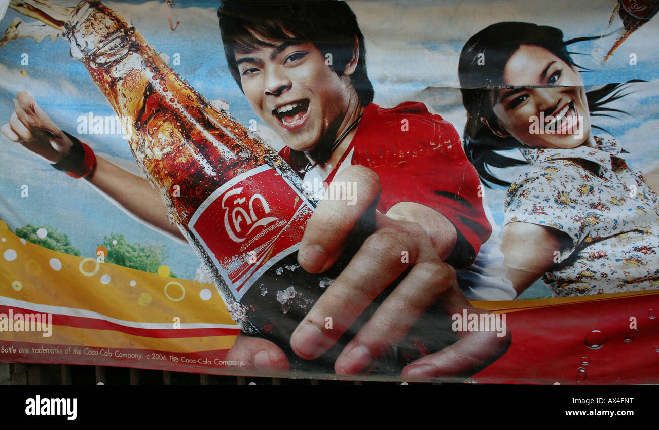 Un banner pubblicitario coca cola in Bangkok Foto Stock