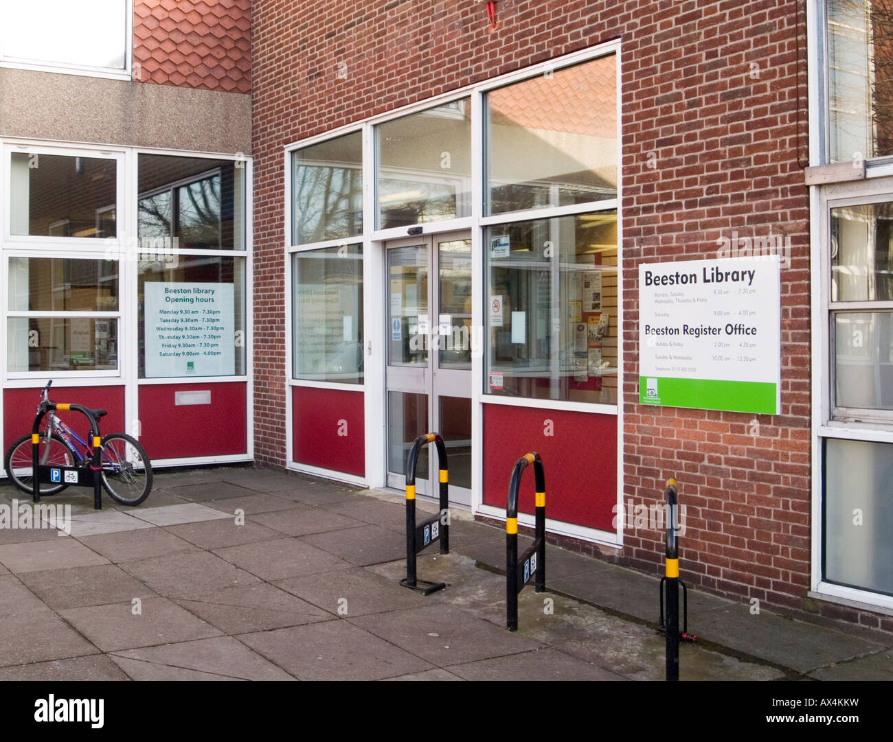 Beeston Library e Register Office on Foster Avenue, Nottinghamshire East Midlands UK Foto Stock