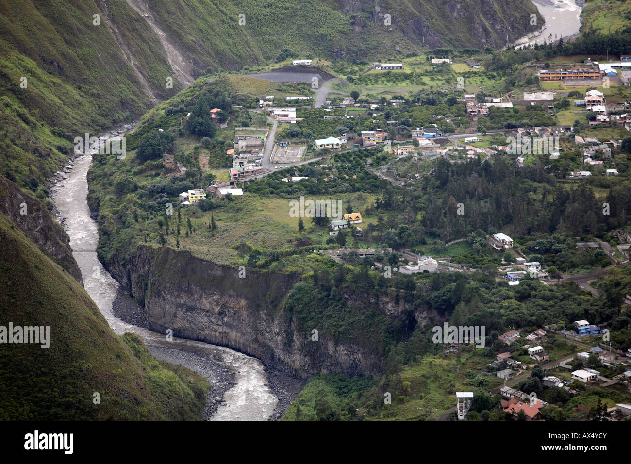 Una parte della città di Banos Ecuador visto dal di sopra Foto Stock