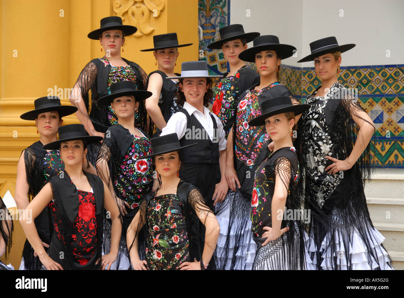 Gruppo di Flamenco praticando n il Conservatorio de Danza, Sevilla, Andalusia, Spagna, Europa Foto Stock
