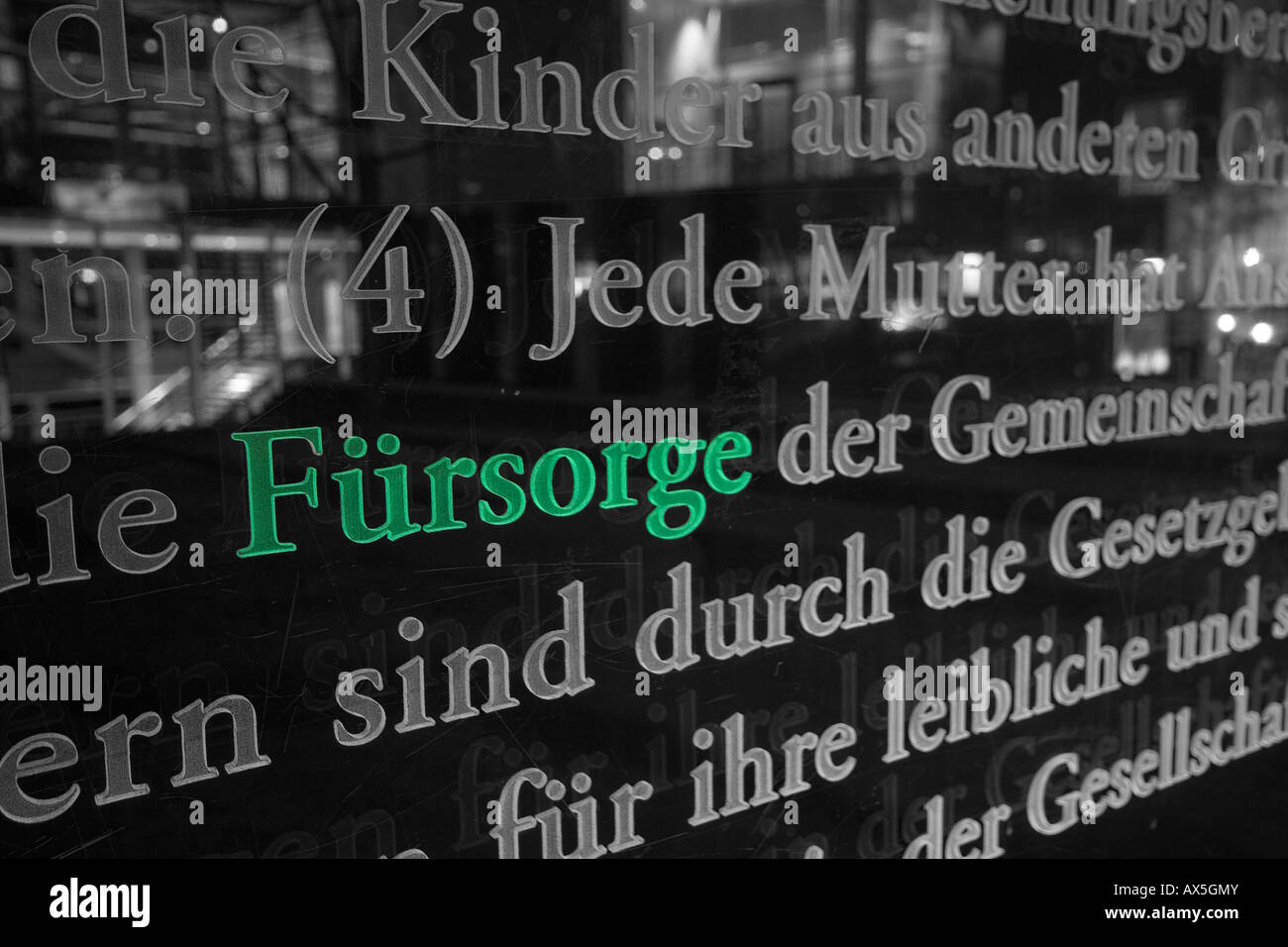 Estratto della Legge fondamentale tedesca, Berlin Mitte, Germania Foto Stock