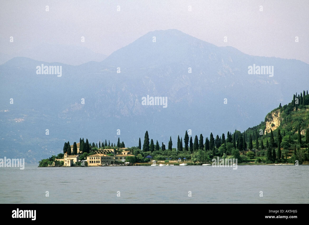 Punte San Vigilia, tra Torri del Benaco e Garda, sul Lago di Garda, Italia Foto Stock